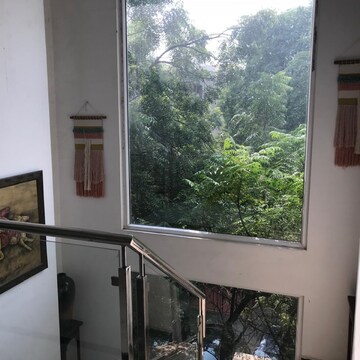 Balcony in 6+ BHK Apartment at South Delhi – for Rent