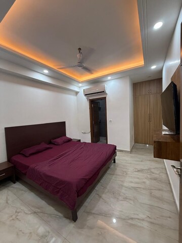 Bedroom in 3 BHK Builder Floor at Chittaranjan Park – for Rent