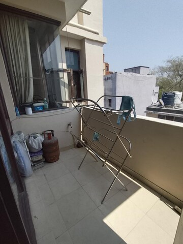 Balcony in 3 BHK Builder Floor at Panchsheel Enclave – for Rent