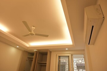 Room in 4 BHK Builder Floor at Greater Kailash ii – for Rent