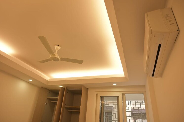 Room, greater kailash ii 4 Bedroom 300 Sq.Yd. Builder Floor In Greater Kailash ii Delhi 8938405