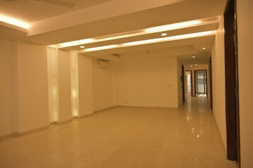 Room in 4 BHK Builder Floor at Greater Kailash ii – for Rent