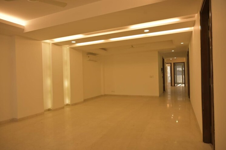 Room, greater kailash ii 4 Bedroom 300 Sq.Yd. Builder Floor In Greater Kailash ii Delhi 8938405