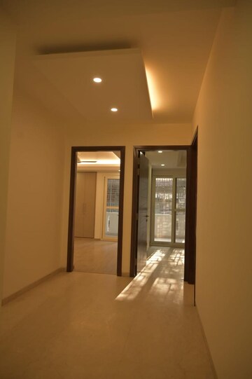 Room in 4 BHK Builder Floor at Greater Kailash ii – for Rent