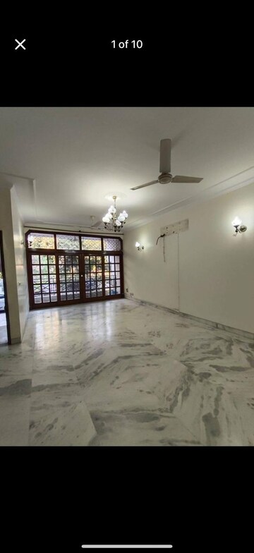 Living Room in 3 BHK Builder Floor at Panchsheel Enclave – for Rent
