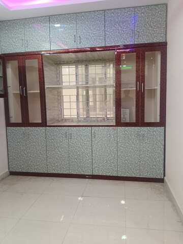 Room in 2 BHK Apartment at Manikonda – for Rent