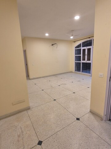 Room in 2 BHK Builder Floor at Unitech South City II, Sector 50 – for Rent