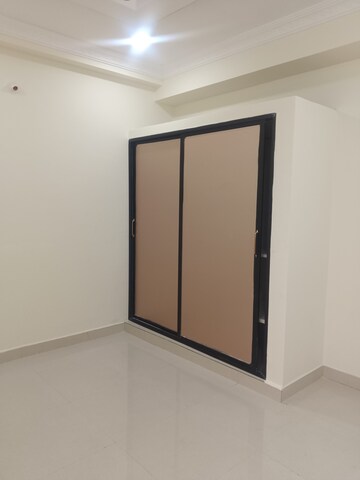 Room in 2 BHK Apartment at Manikonda – for Rent
