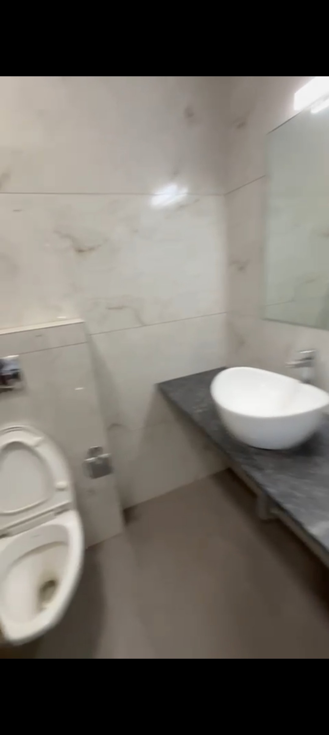 2 BHK + Study Room Apartment For Rent in Best Complex Andheri West