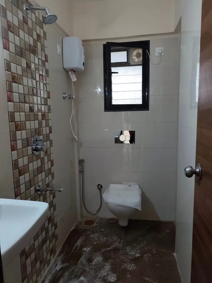 Bathroom, uday-chs-goregaon 1 Bedroom 720 Sq.Ft. Apartment In Goregaon West Mumbai 8938432