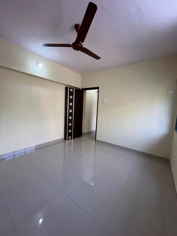 Room in 2 BHK Apartment at Samruddhi CHS Goregaon West, Motilal Nagar – for Rent
