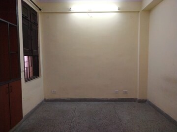 Room in 1 BHK Apartment at Molarband – for Rent