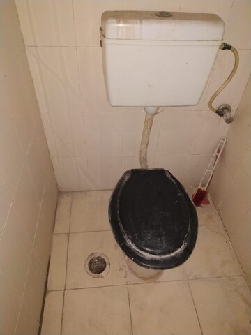 Bathroom in 1 BHK Apartment at Molarband – for Rent