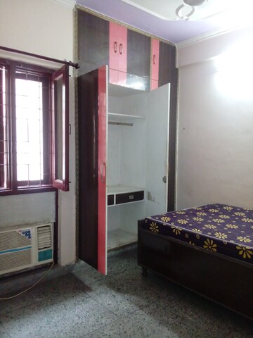 Bedroom in 1 BHK Apartment at Molarband – for Rent