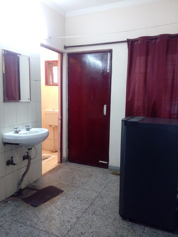 Living Room in 1 BHK Apartment at Molarband – for Rent