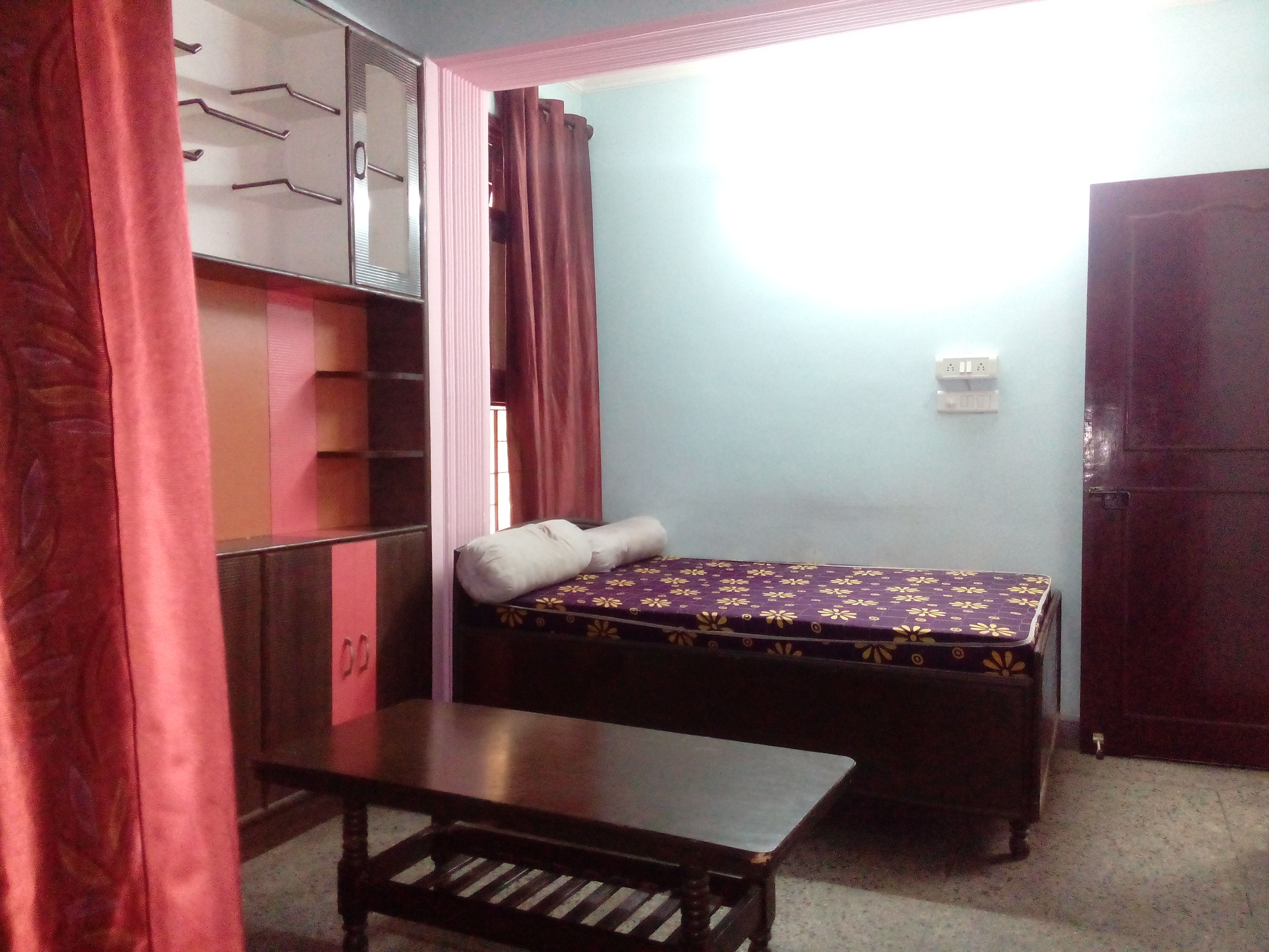 1 BHK Apartment For Rent in Molarband