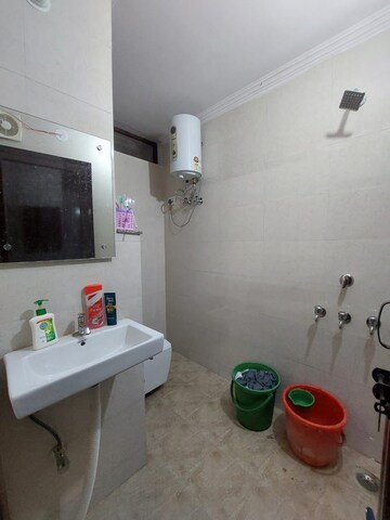 Bathroom in 1 BHK Apartment at Sarita Vihar – for Rent
