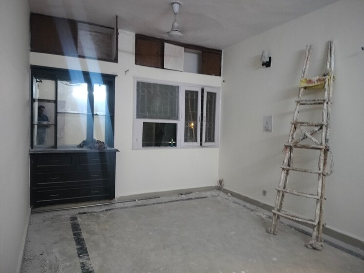 Room, sarita-vihar-pocket-c-rwa 3.5 Bedroom 1500 Sq.Ft. Apartment In Sarita Vihar Delhi 8938444