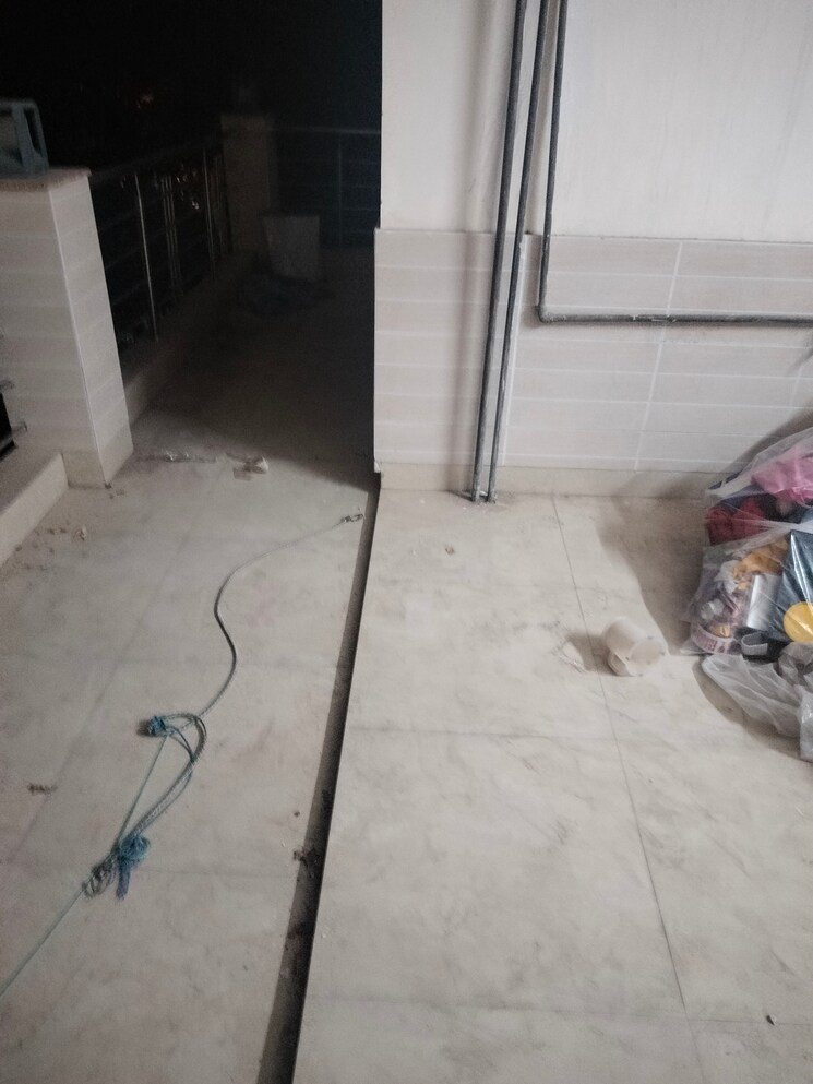 Balcony, sarita-vihar-pocket-c-rwa 3.5 Bedroom 1500 Sq.Ft. Apartment In Sarita Vihar Delhi 8938444