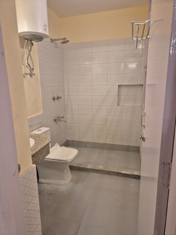 Bathroom in 3 BHK Builder Floor at Unitech South City II, Sector 50 – for Rent
