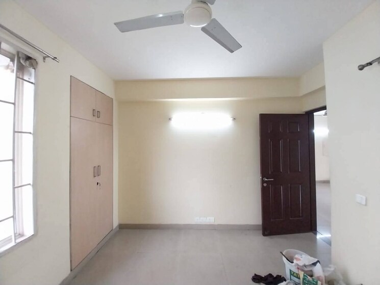 Room, unitech-south-city-ii 3 Bedroom 1800 Sq.Ft. Builder Floor In Sector 50 Gurgaon 8938451