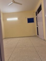 3 BHK + Study Room 1900 Sq.Ft. Builder Floor in Unitech South City II