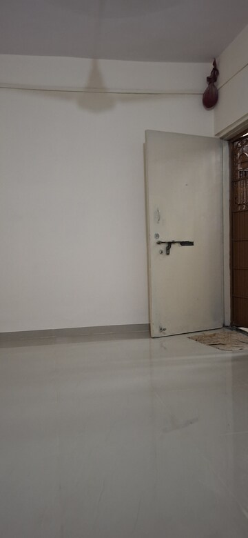 Room in 1 BHK Apartment at Kopar Khairane – for Rent