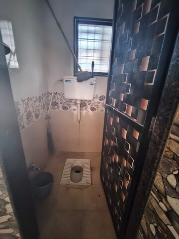 Attached Bathroom in 2 BHK Apartment at Ayodhya CHS Ghansoli, Ghansoli – for Rent