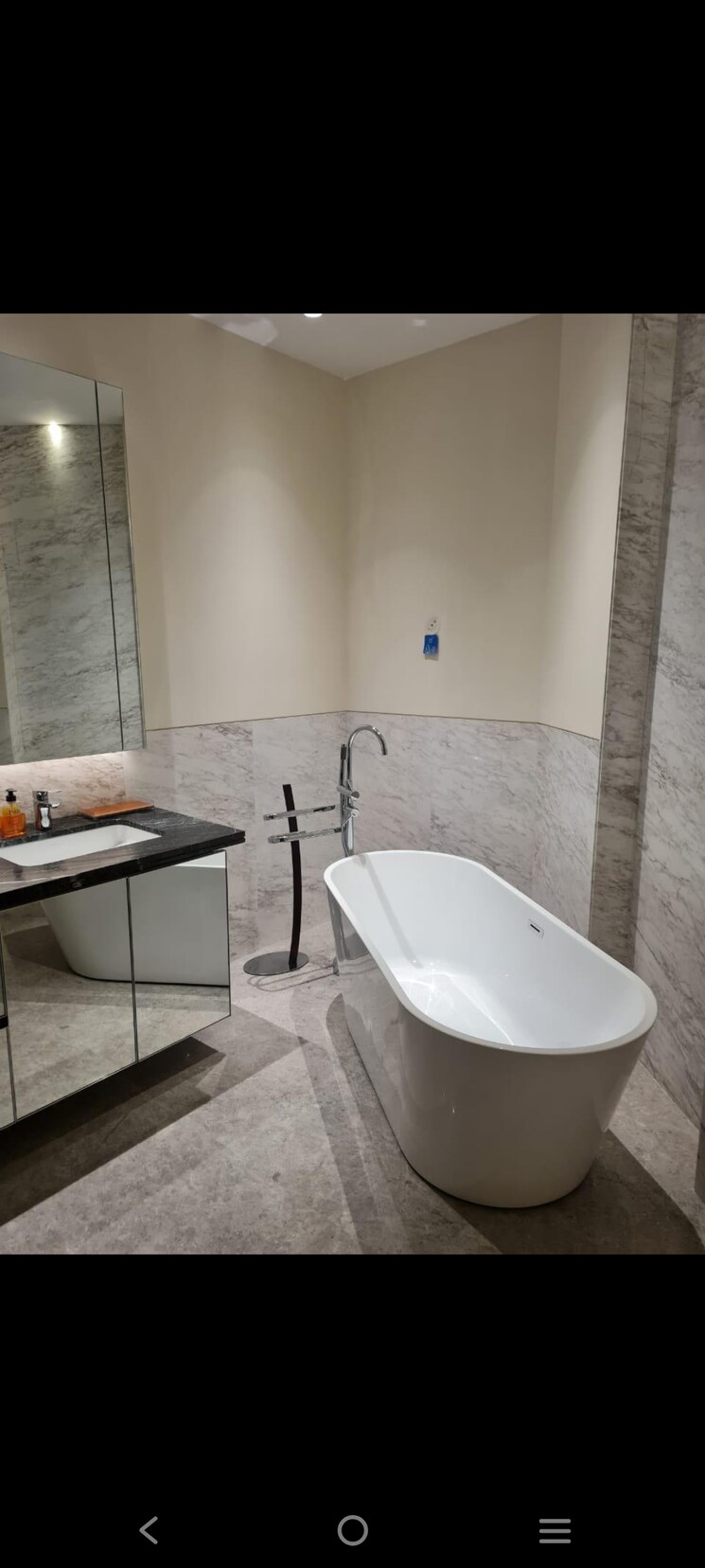 Bathroom, dlf-the-camellias 4 Bedroom 7196 Sq.Ft. Apartment In Sector 42 Gurgaon 8938501