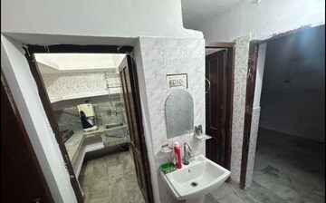 Bathroom in 2 BHK Builder Floor at Sector 41 – for Rent