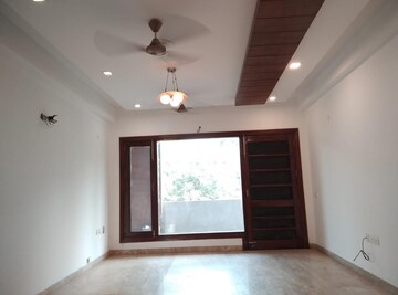 Room in 3 BHK Builder Floor at Palam Vihar – for Rent