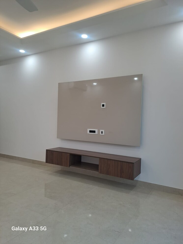 Room, palam vihar 4 Bedroom 385 Sq.Yd. Independent House In Palam Vihar Gurgaon 8938531