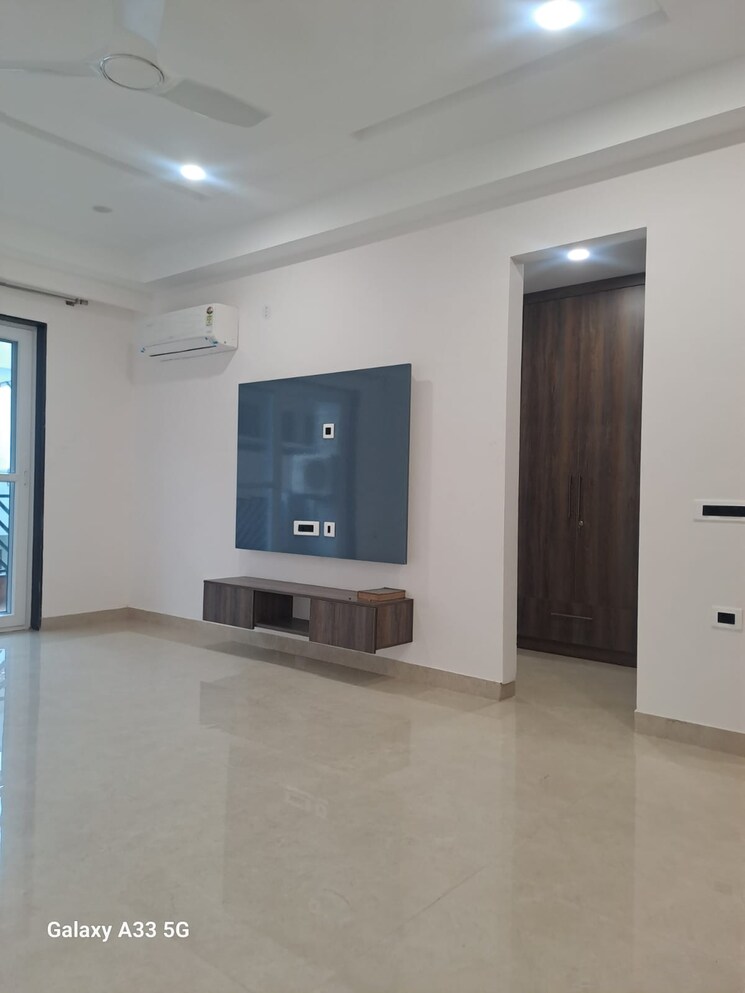 Room, palam vihar 4 Bedroom 385 Sq.Yd. Independent House In Palam Vihar Gurgaon 8938531