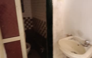 Shop For Rent in Khimji Nagji Chowl, Lower Parel