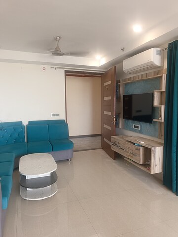 2 BHK Apartment For Rent in Siddhi The Aristo, Shiprapath