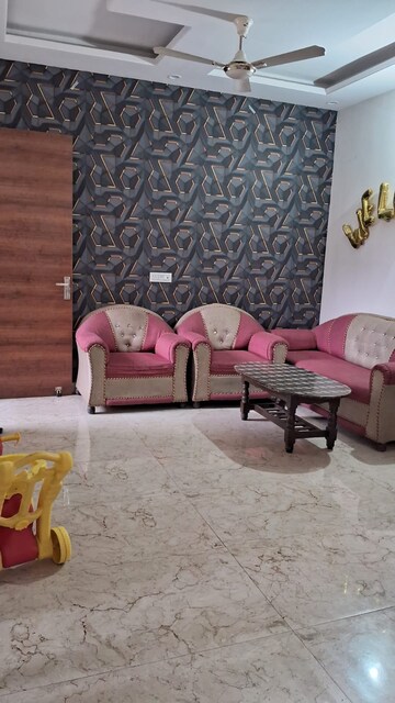 3 BHK Apartment For Rent in Dhakoli