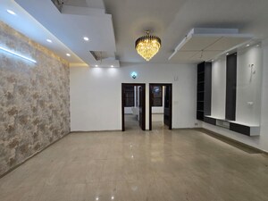 Room in 3 BHK Apartment at Pir Machalla – for Sale