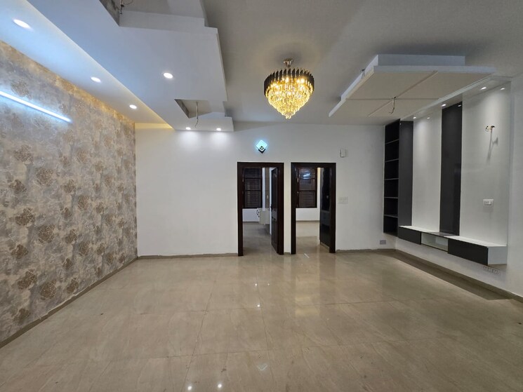 Room, pir machalla 3 Bedroom 150 Sq.Yd. Apartment In Pir Machalla Zirakpur 8938566