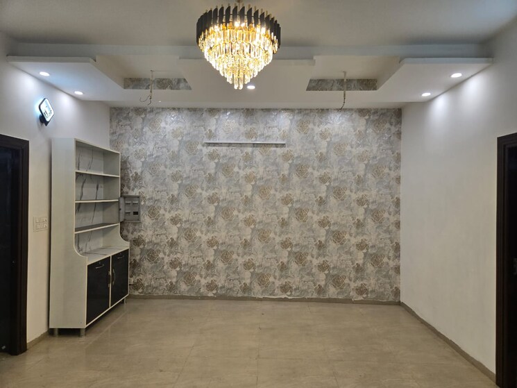 Room, pir machalla 3 Bedroom 150 Sq.Yd. Apartment In Pir Machalla Zirakpur 8938566