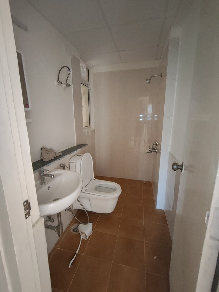 Master Bedroom, jaypee-greens-kosmos 2 Bedroom 950 Sq.Ft. Apartment In Sector 134 Noida 8938565