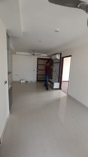 Room in 3 BHK Apartment at Prem Sagar Apartments, Nirman Nagar – for Rent
