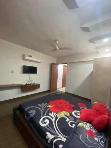 Room in 3 BHK Apartment at Dhakoli – for Rent
