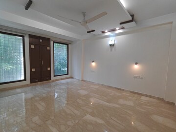 Room in 4 BHK Builder Floor at Sarvodaya Enclave – for Rent