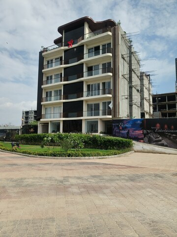 3 BHK Apartment For Sale in MRG Crown, Sector 106