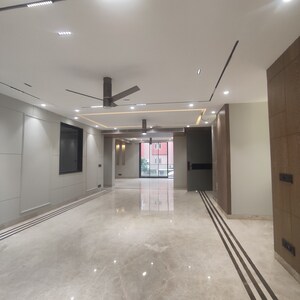 Furnished Amenities in 4 BHK Builder Floor at Unitech Woodstock Floors, Sector 50 – for Sale