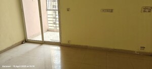 Room in 3 BHK Apartment at Assotech Windsor Court, Sector 78 – for Sale
