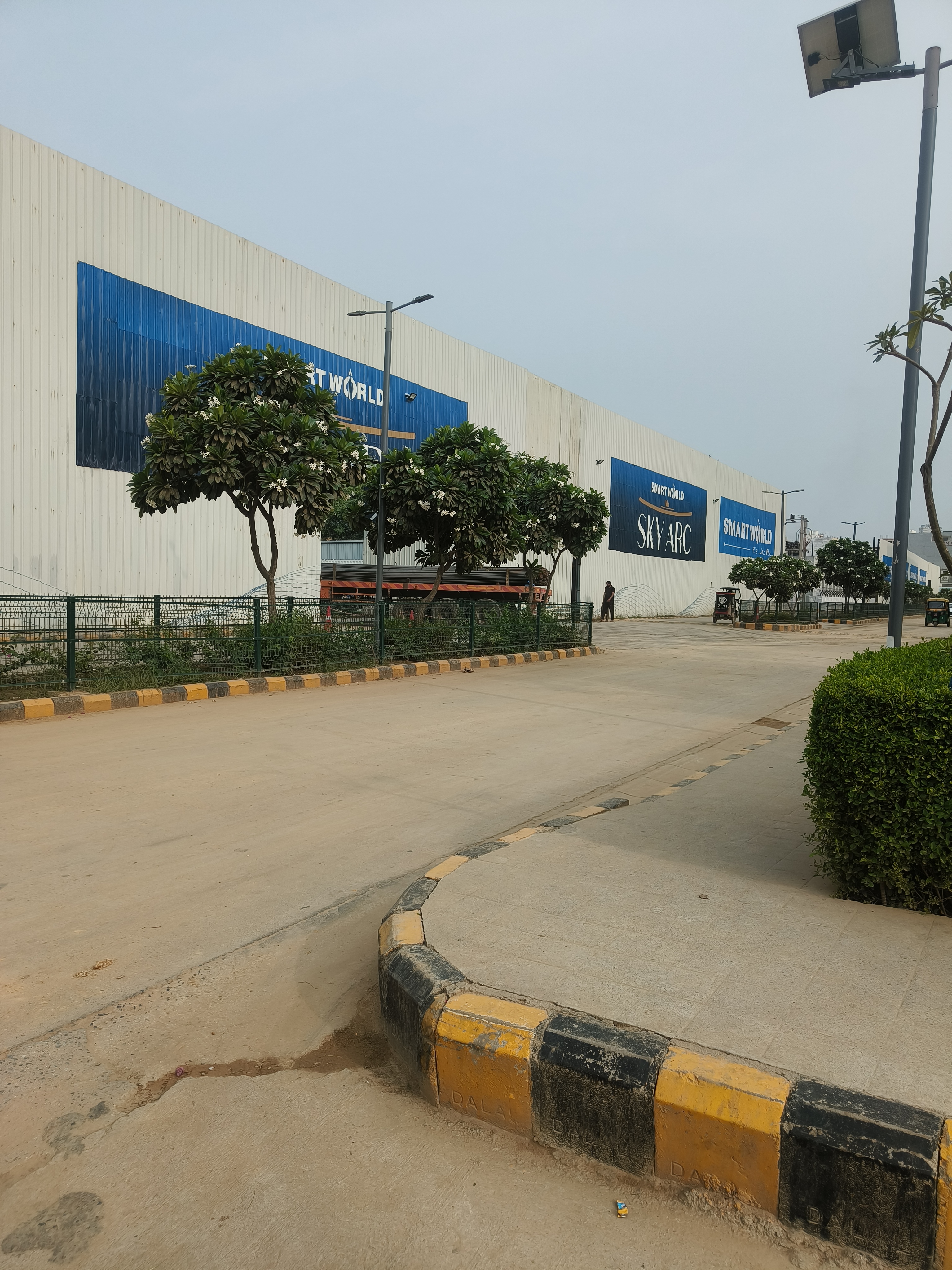 3 BHK + Servant Room 2690 Sq.Ft. Apartment in Smart World Sky Arc