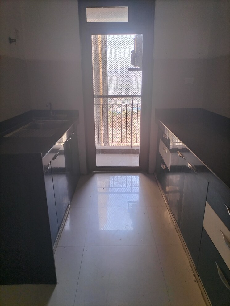 Kitchen, lodha-splendora 2 Bedroom 771 Sq.Ft. Apartment In Ghodbunder Road Thane 8938768