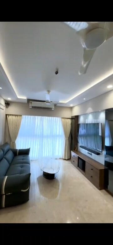 2 BHK Apartment For Rent in Rustomjee Erika, Bandra East