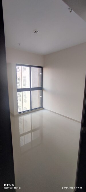 Room in 1.5 BHK Apartment at Lodha Casa Maxima, Mira Road – for Sale